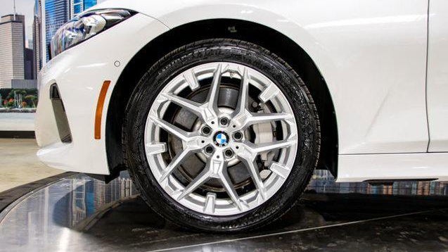 2025 BMW 3 Series 330i xDrive
