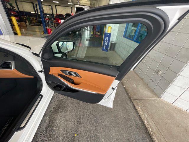 2023 BMW 330i - $25,000