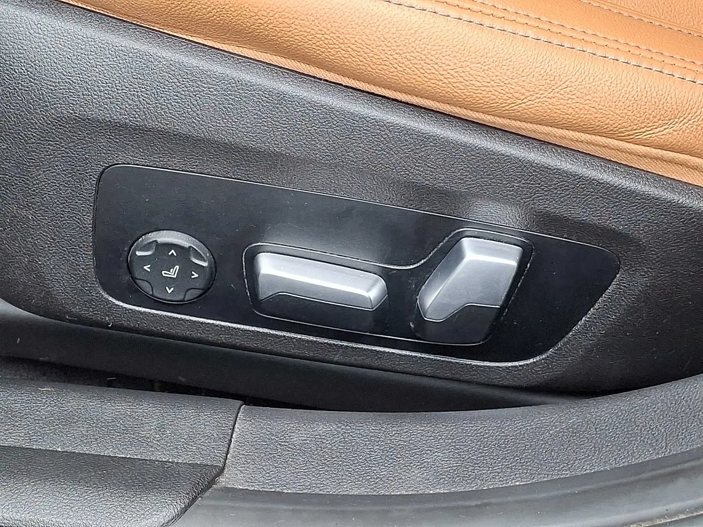 2023 BMW 330i - $34,997
