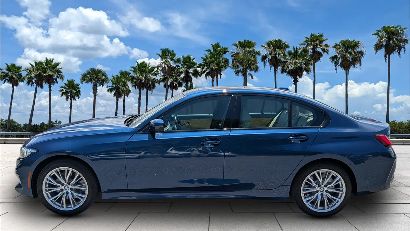 2023 BMW 3 Series 330i xDrive