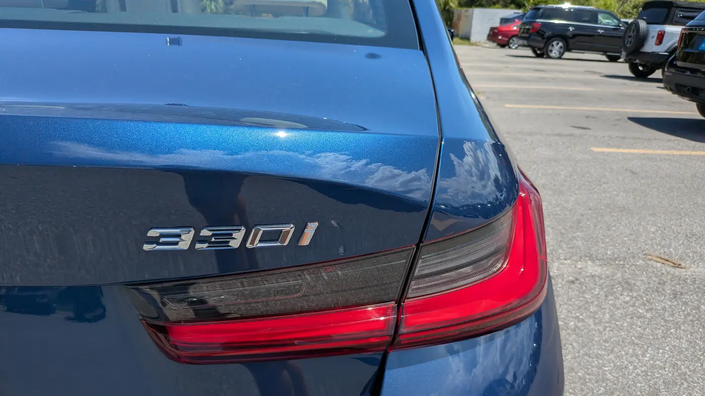 2023 BMW 3 Series 330i xDrive