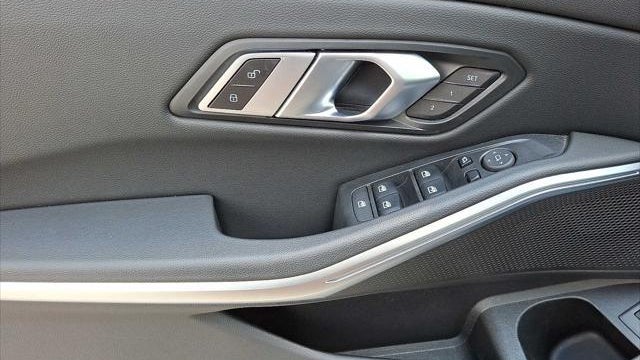 2023 BMW 3 Series 330i xDrive