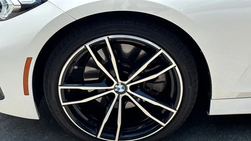 2023 BMW 3 Series 330i xDrive