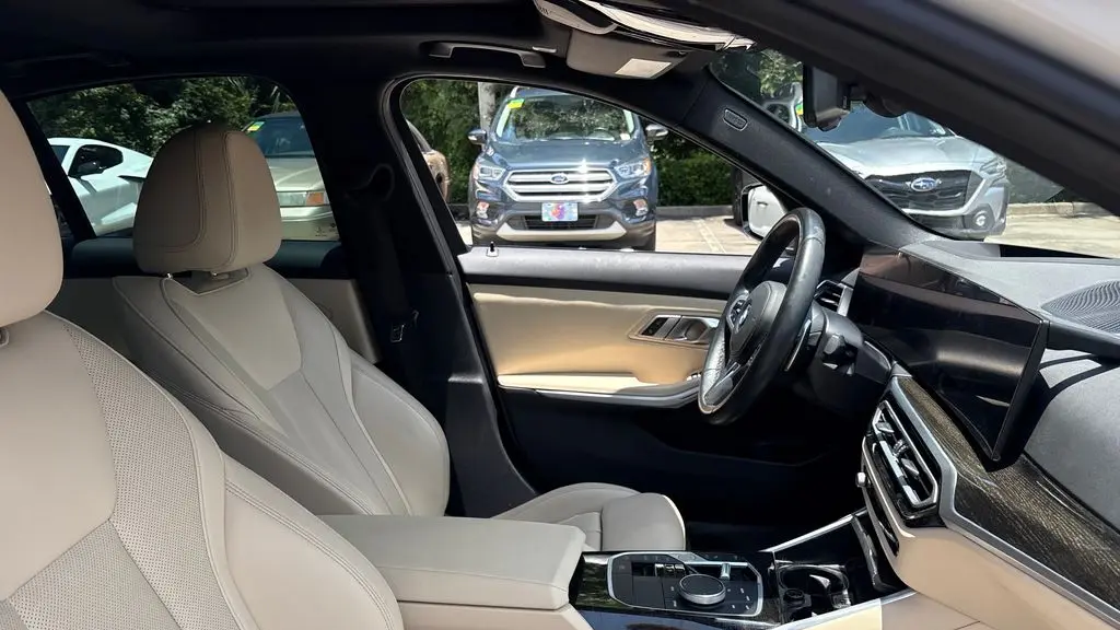 2023 BMW 3 Series 330i xDrive