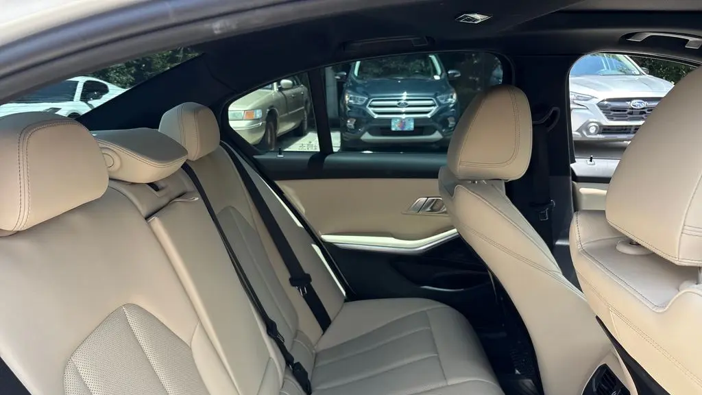 2023 BMW 3 Series 330i xDrive