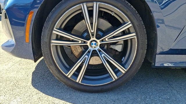 2024 BMW 3 Series 330i xDrive