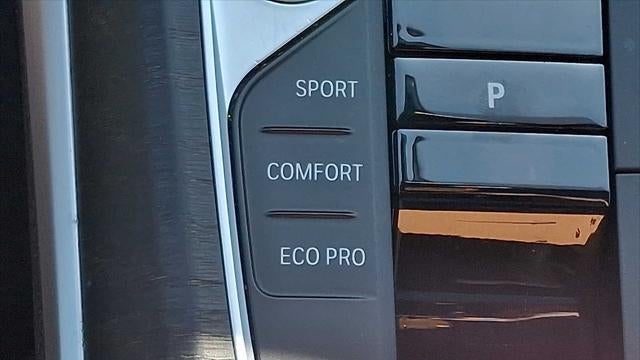 2024 BMW 3 Series 330i xDrive