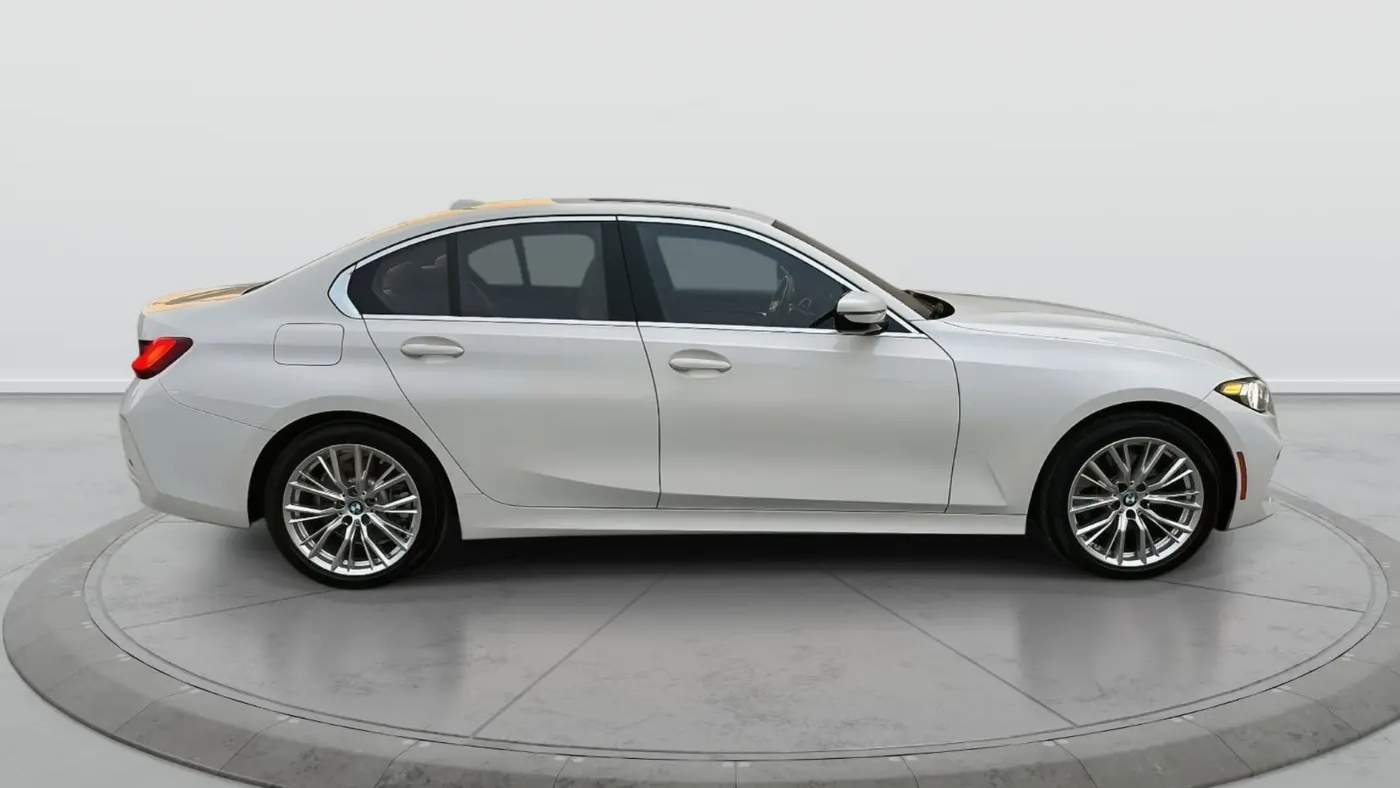 2024 BMW 3 Series 330i xDrive