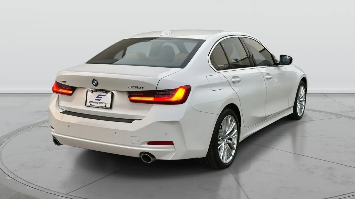 2024 BMW 3 Series 330i xDrive