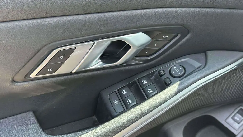 2023 BMW 3 Series 330i xDrive