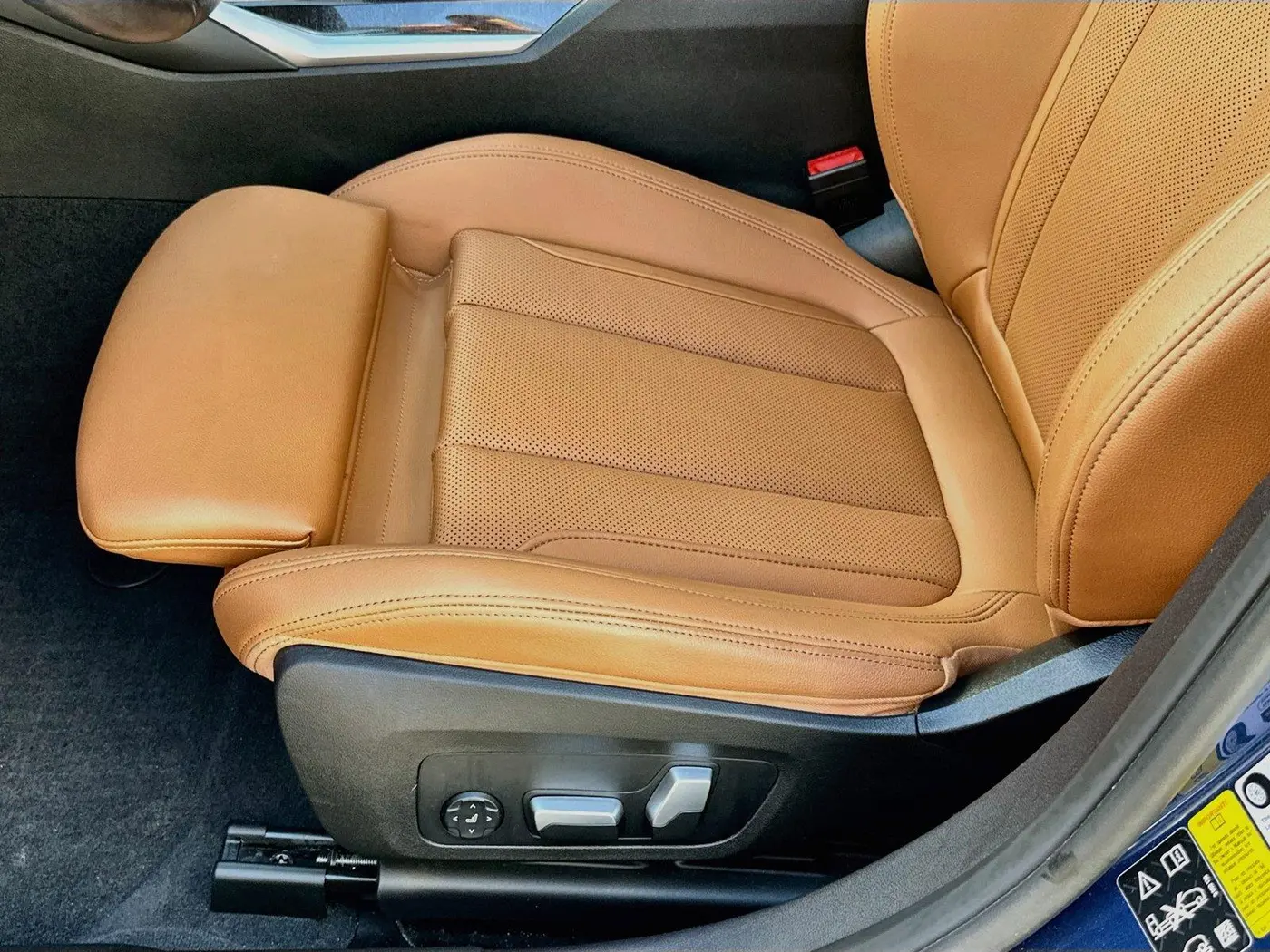 2023 BMW 330i - $36,495