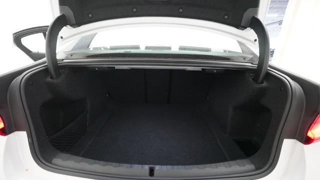 2024 BMW 3 Series 330i xDrive