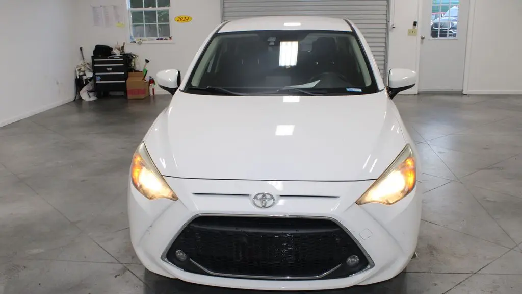 2019 Toyota Yaris L