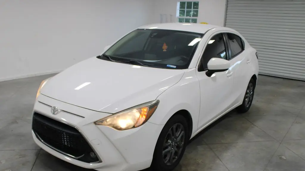 2019 Toyota Yaris L