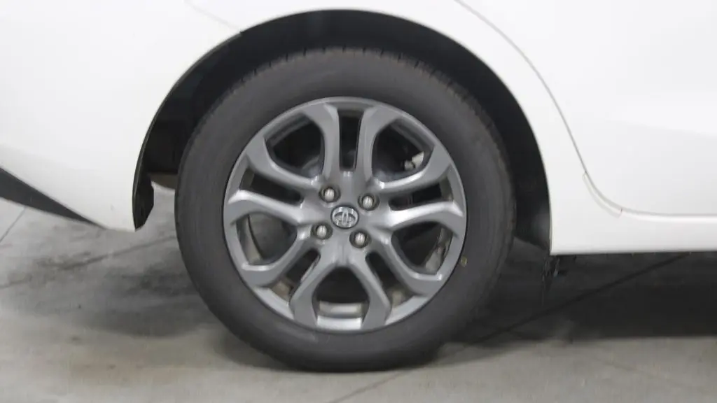 2019 Toyota Yaris L