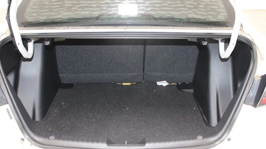 2019 Toyota Yaris L