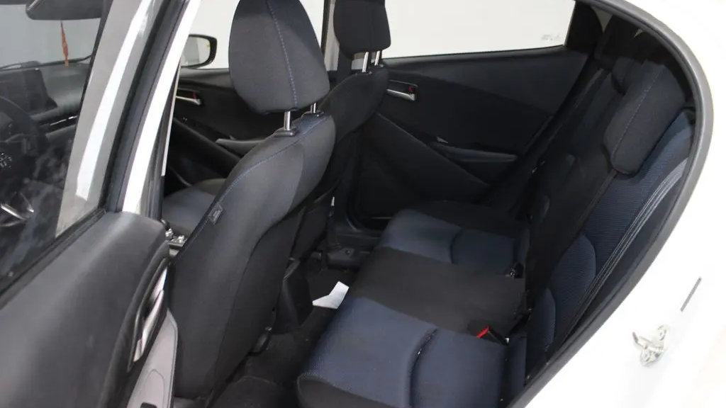 2019 Toyota Yaris L