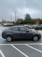 2018 Yaris iA Thumbnail 4