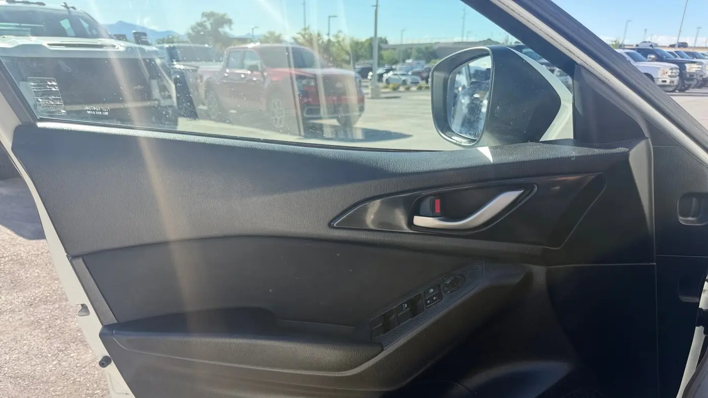 2015 Mazda Mazda3 i Touring