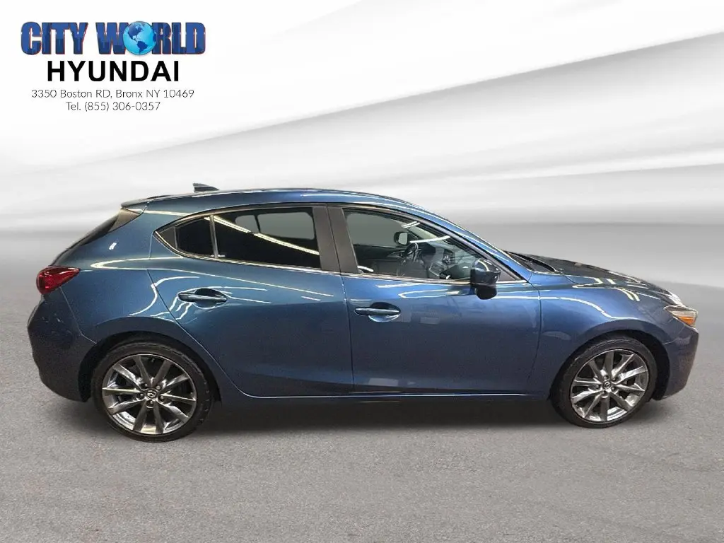 2018 MAZDA MAZDA3 - $18,218