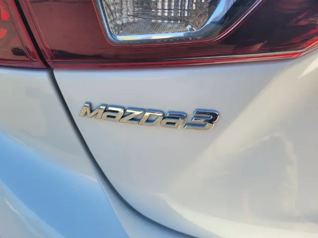 2017 MAZDA MAZDA3 - $14,555