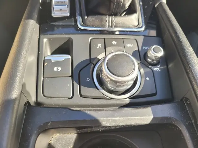 2017 MAZDA MAZDA3 - $14,555