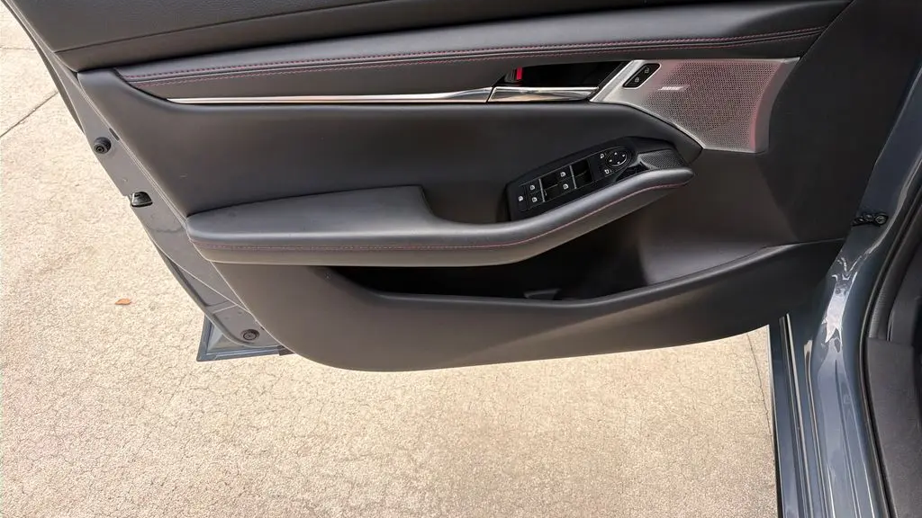 2023 Mazda Mazda3 Sedan 2.5 S Carbon Edition