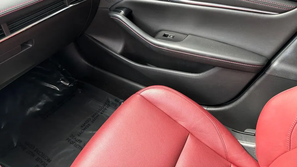 2023 Mazda Mazda3 Sedan 2.5 S Carbon Edition