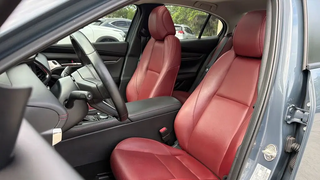 2023 Mazda Mazda3 Sedan 2.5 S Carbon Edition