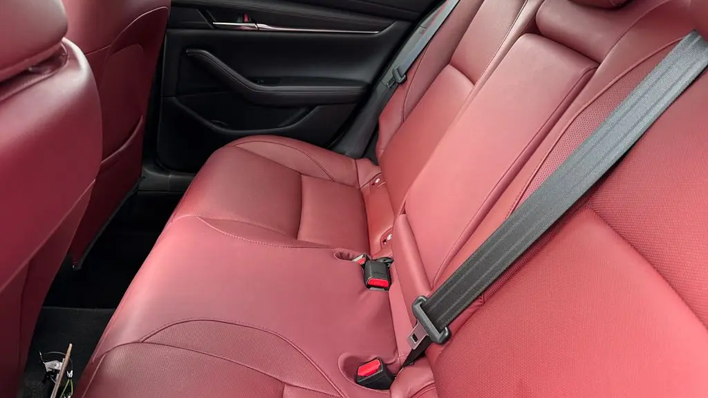 2023 Mazda Mazda3 Sedan 2.5 S Carbon Edition