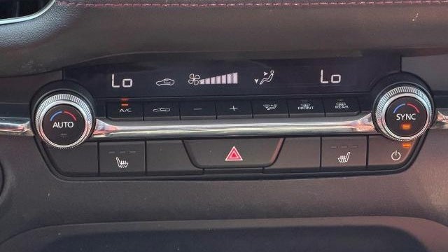 2024 Mazda Mazda3 Sedan 2.5 S Carbon Edition