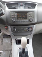2014 Sentra Thumbnail 29