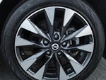2017 Sentra Thumbnail 10