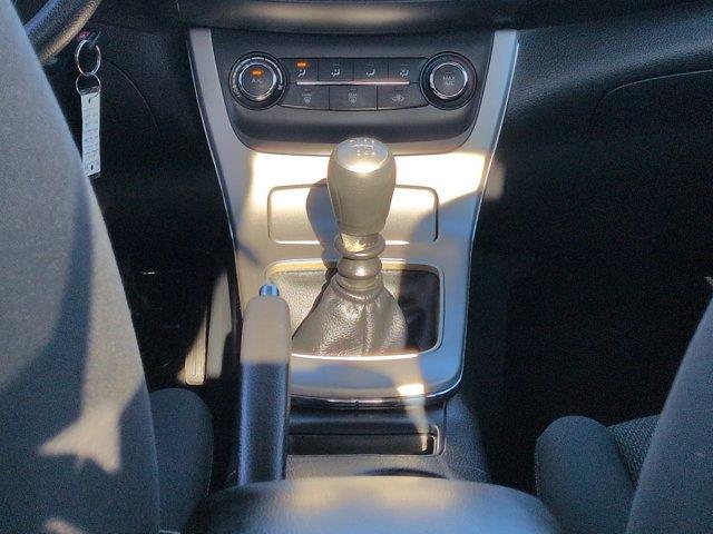 2015 Nissan Sentra - $8,998