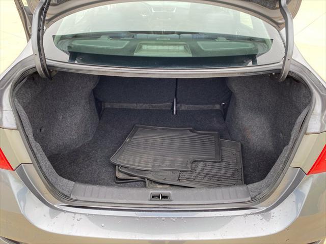 2017 Nissan Sentra - $9,250