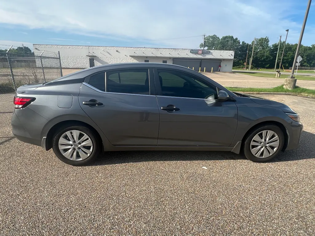2025 Nissan Sentra - $24,085
