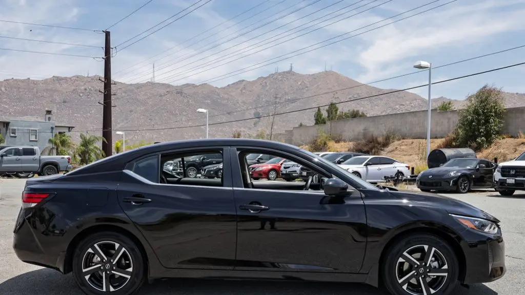 2025 Nissan Sentra SV