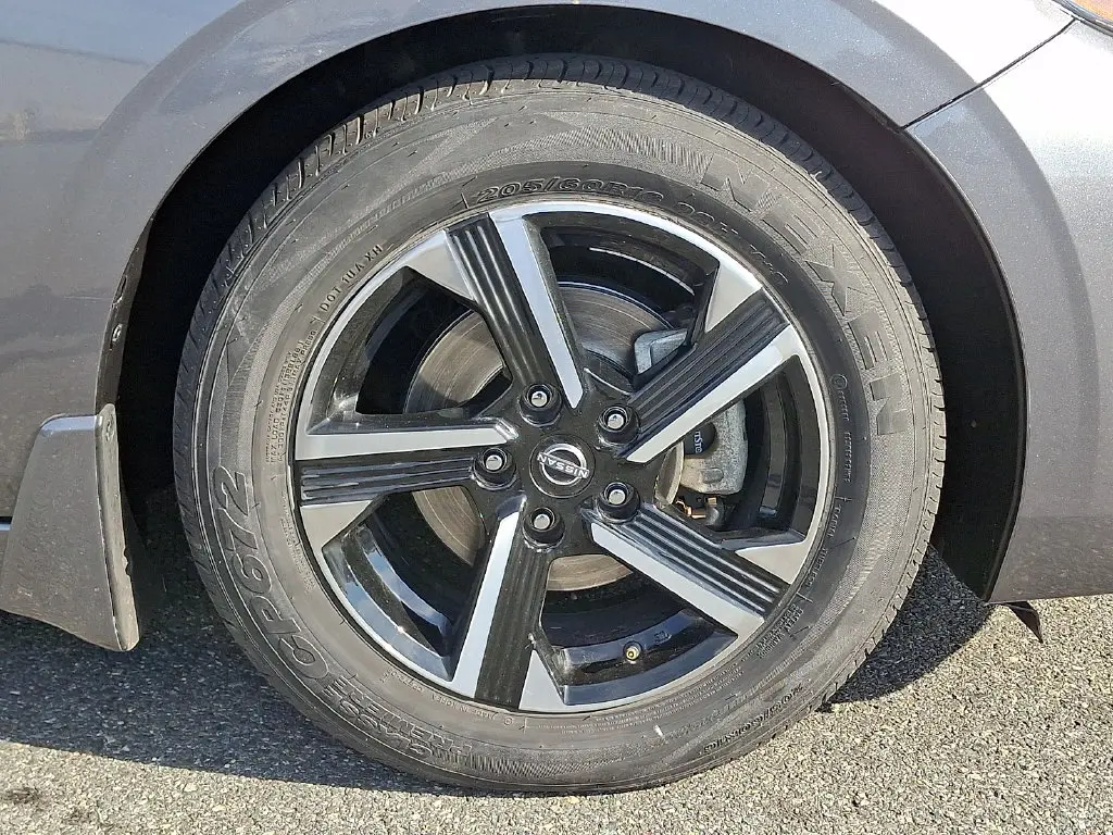 2024 Nissan Sentra - $17,200