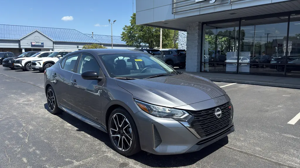 2025 Nissan Sentra SR