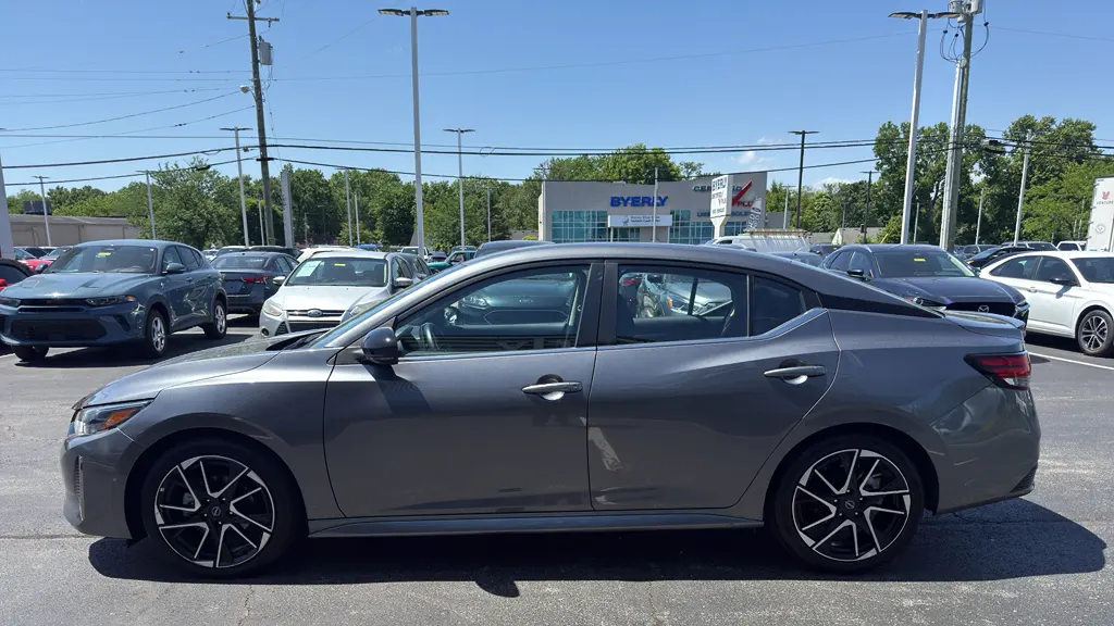 2025 Nissan Sentra SR