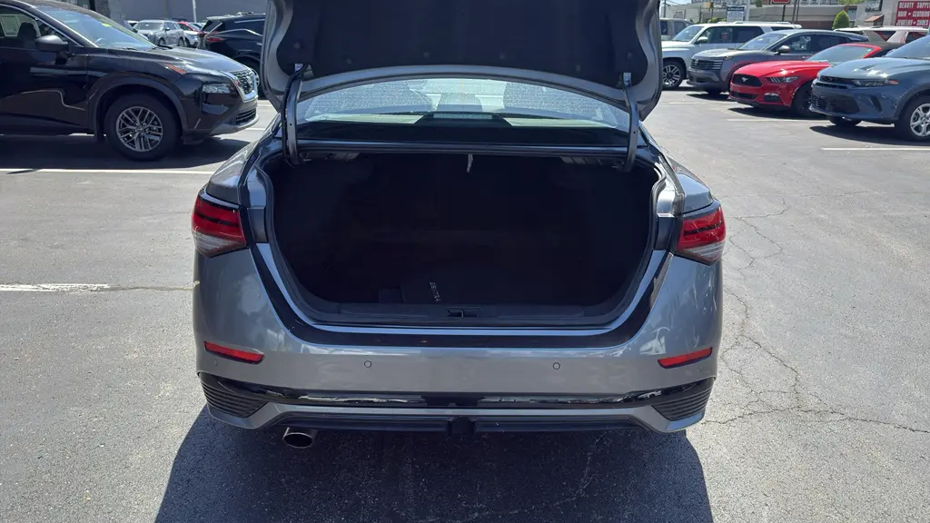 2025 Nissan Sentra SR