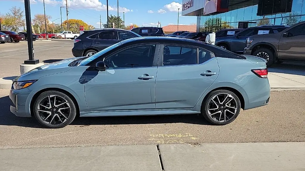 2025 Nissan Sentra SR