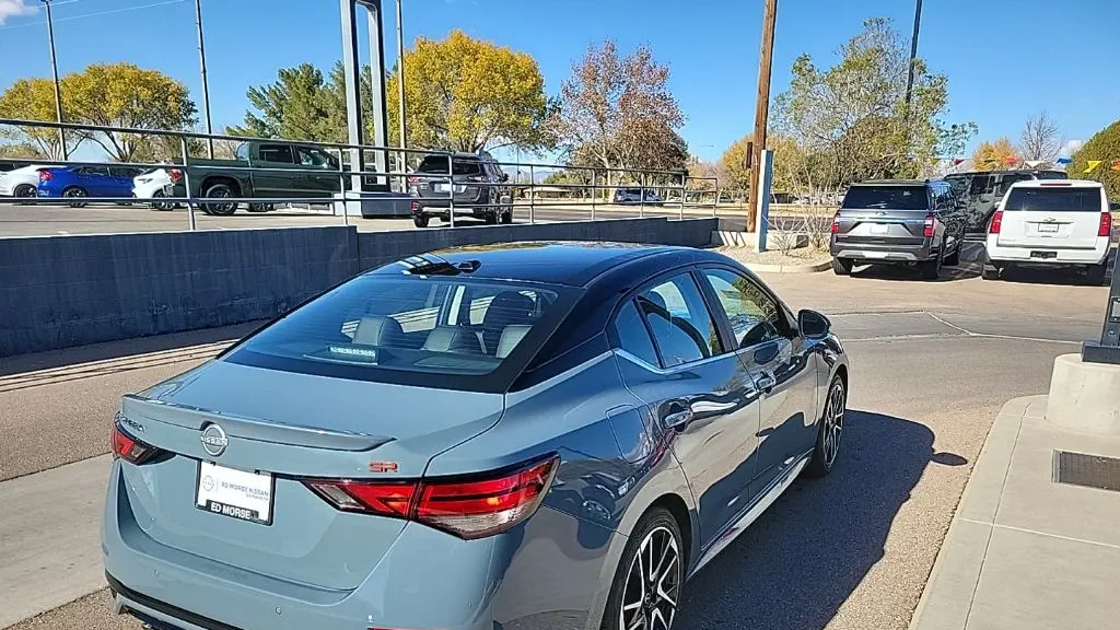 2025 Nissan Sentra SR