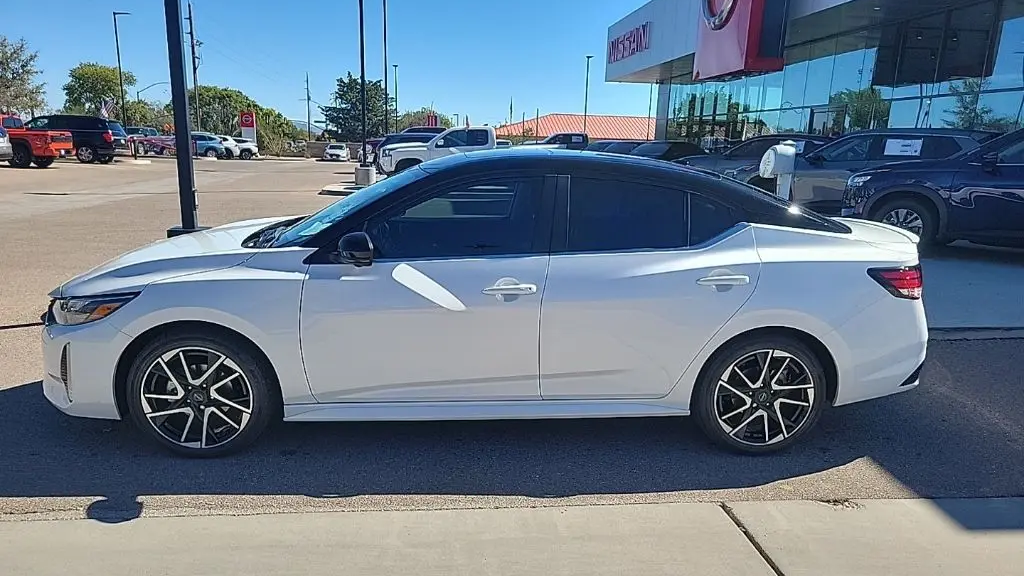 2025 Nissan Sentra SR