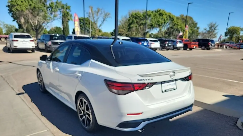 2025 Nissan Sentra SR