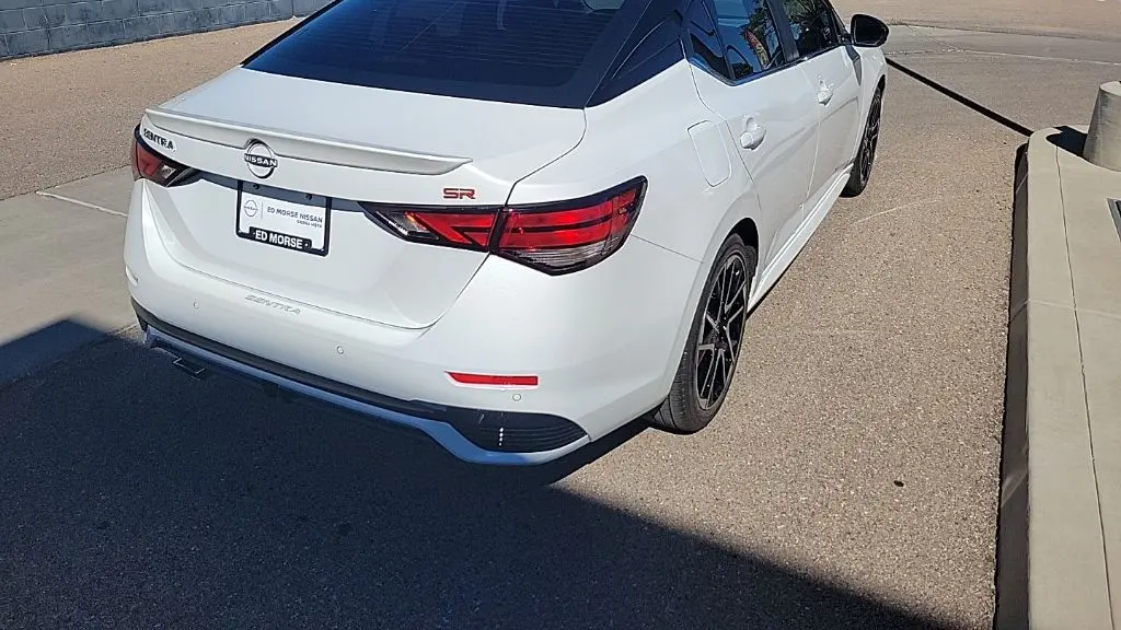 2025 Nissan Sentra SR