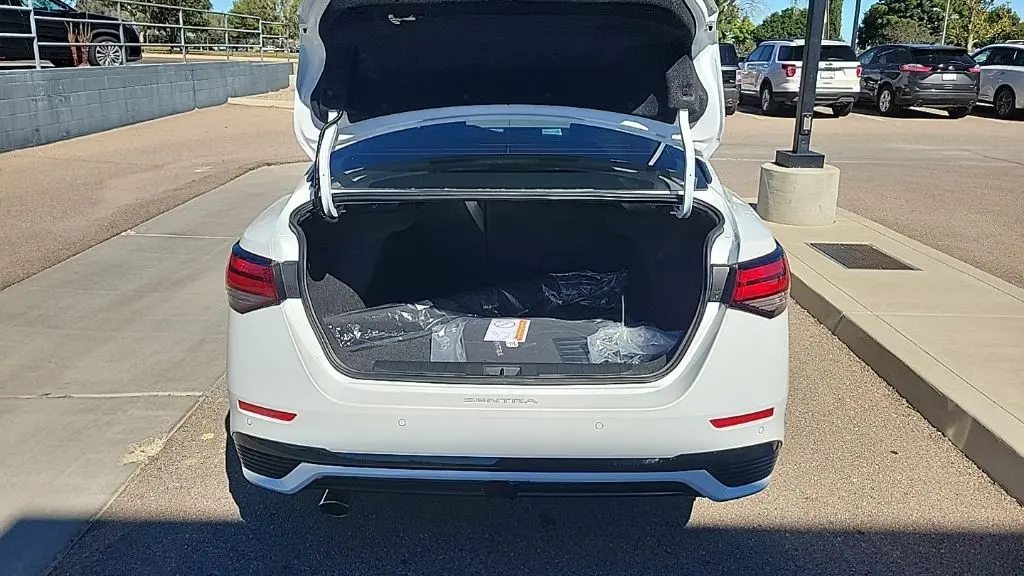 2025 Nissan Sentra SR