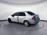 2011 Versa Thumbnail 3