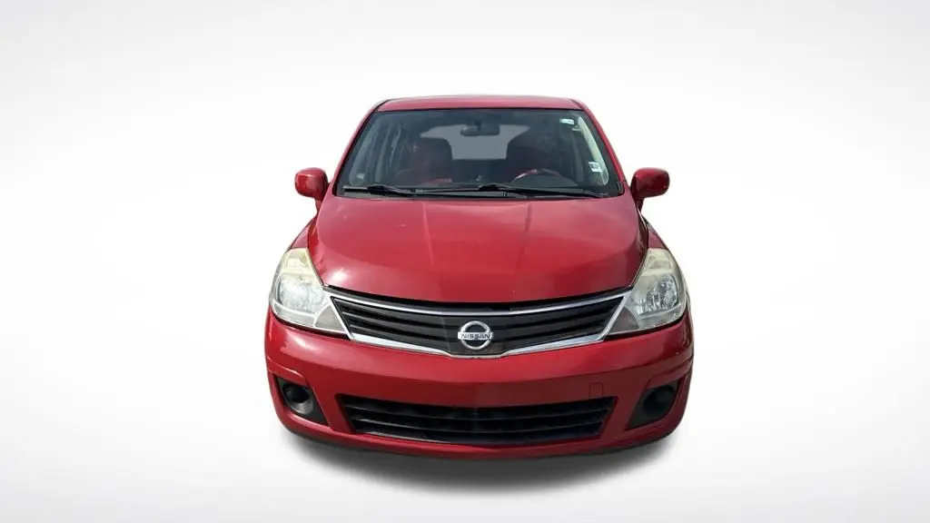 2011 Nissan Versa 1.8 S