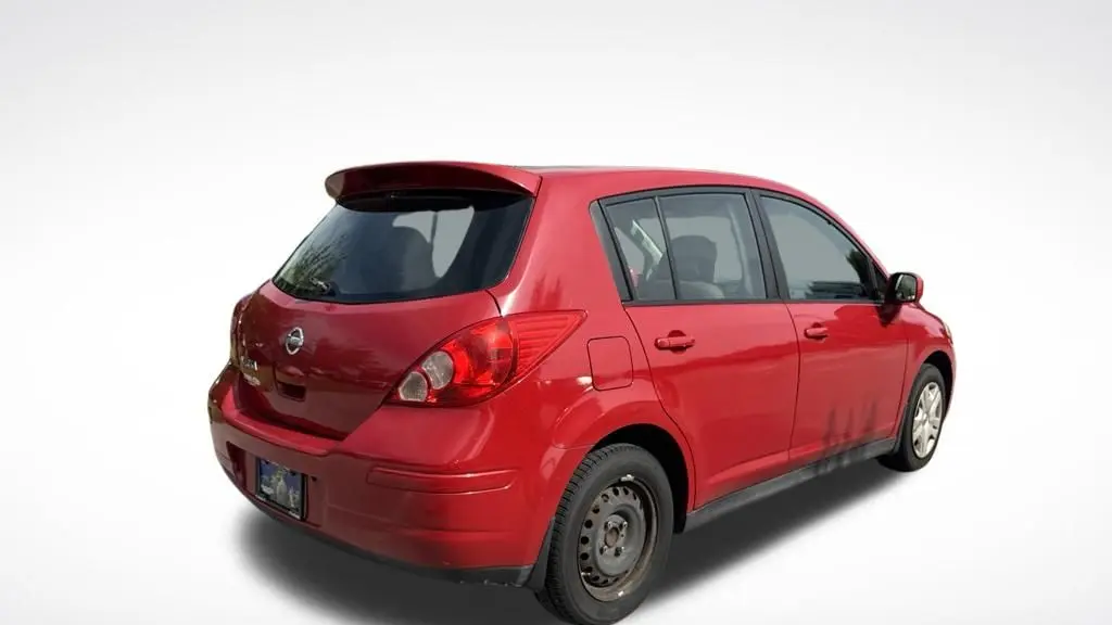2011 Nissan Versa 1.8 S